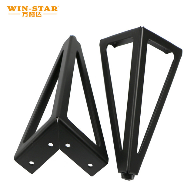 Загварын хэв маягийн тавилга тоног төхөөрөмж Гурвалжин хоолой Металл Алтан хар буйдангийн хөл