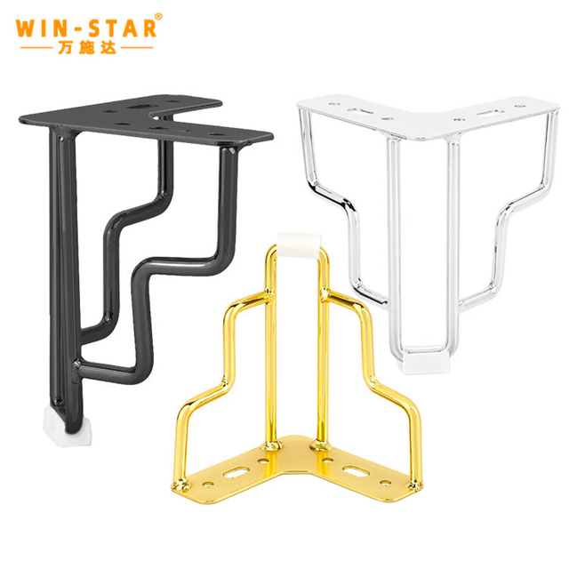 Moderne styrke og elegance til metalsofaben