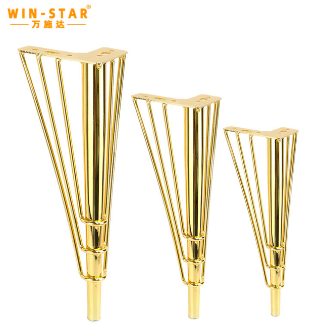 Dekoracyjny stolik kawowy Tr&oacute;jkątne chromowane n&oacute;żki Wymienne nogi sofy Nogi meblowe