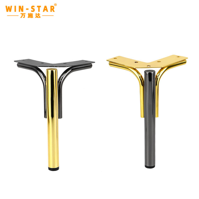 K&euml;mb&euml;t e divanit t&euml; hekurit WINSTAR Industrial-Chic: P&euml;rmir&euml;sojn&euml; stabilitetin dhe stilin